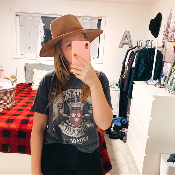 Fox Tops - Fox vintage Sweden graphic Tee #114